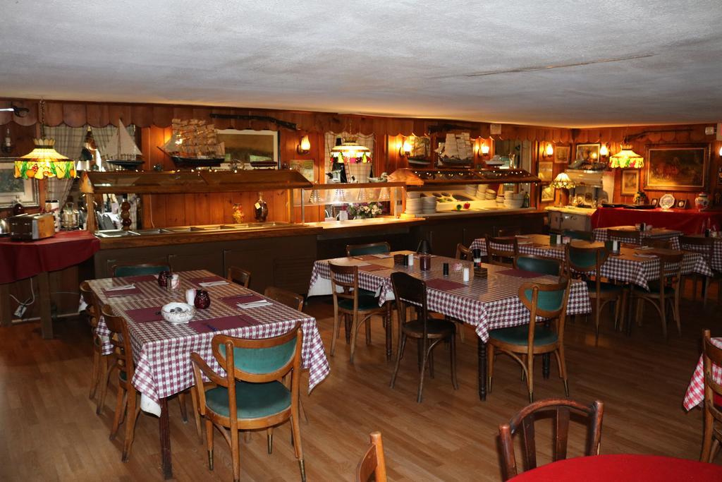 Colonial Inn Pine Hill Luaran gambar