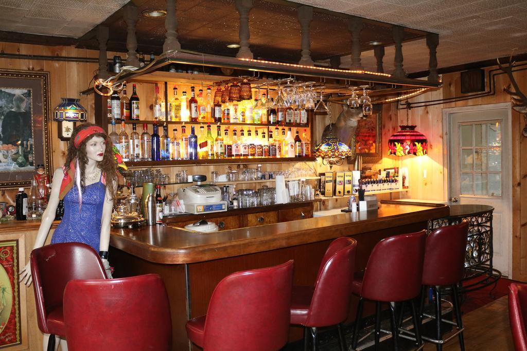 Colonial Inn Pine Hill Luaran gambar