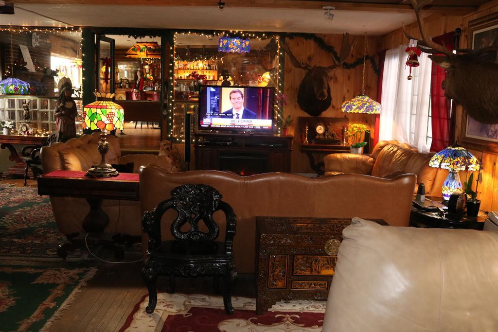 Colonial Inn Pine Hill Luaran gambar